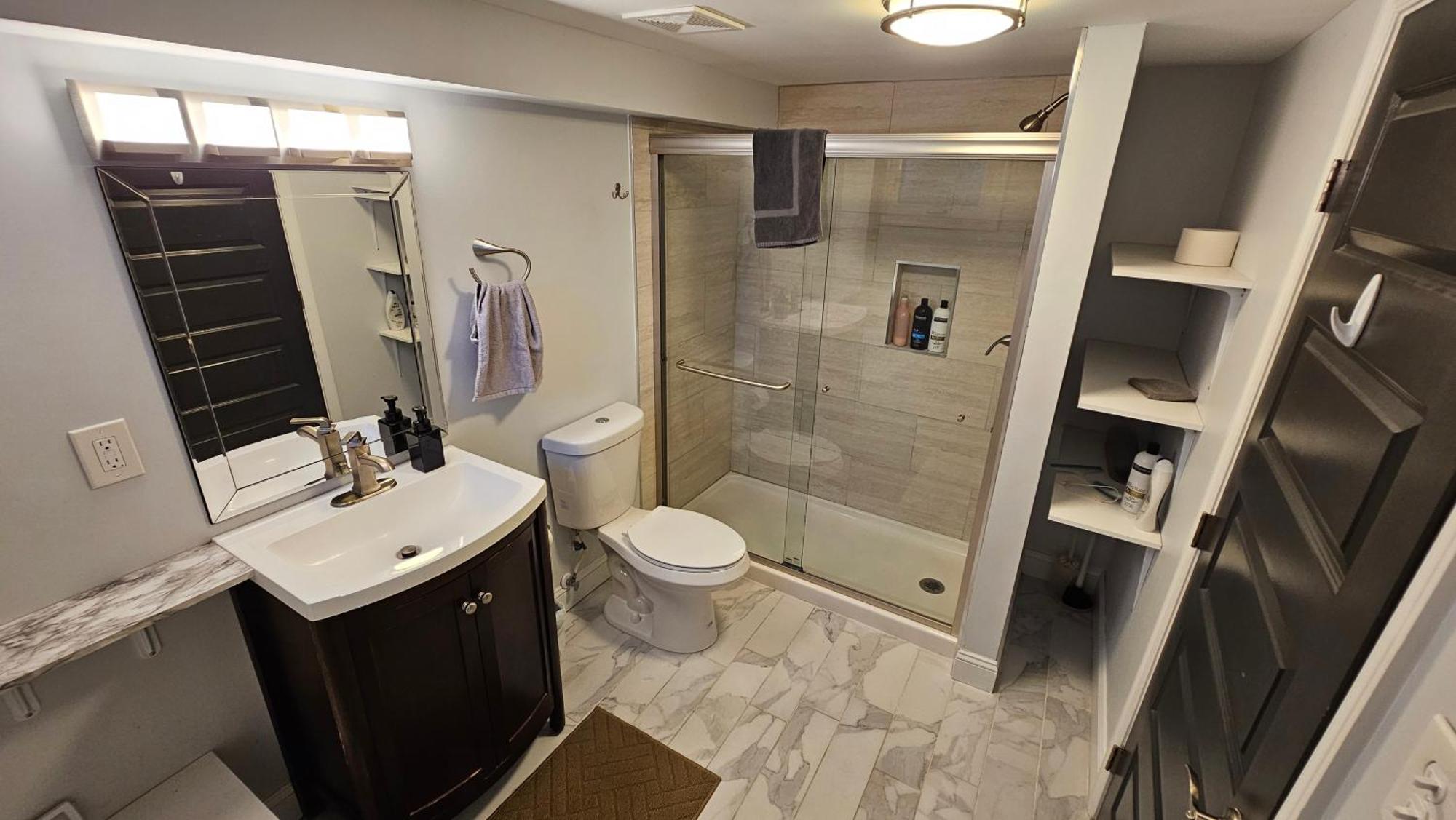 English Basement Suite: Metro-adjacent Petworth Retreat With Parking * Washington
